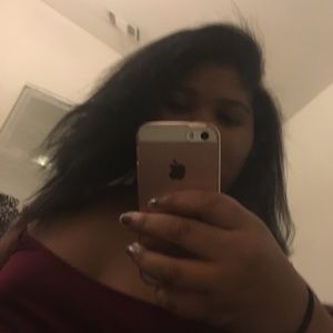 Meet your Posher, Adriana